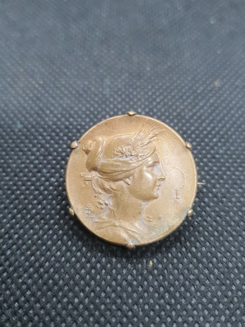 Broche Vintage En Laiton Représentant Marianne - Époque 1900, République Française