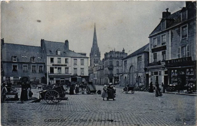 CPA AK CARENTAN - La Place de la Republique (633328)