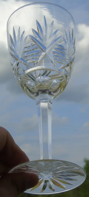 Saint Louis? Baccarat? Lemberg? Service de 6 verres à vin rouge cristal taillé 3