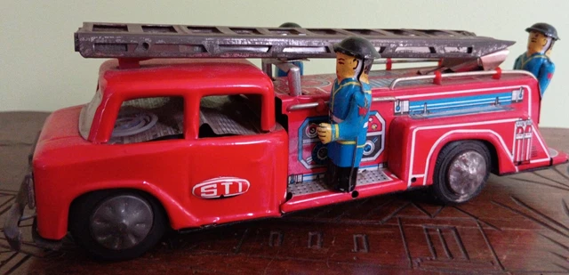 Camion De Pompiers Tirelire Ancien HESS - Jouet Hong Kong Vintage - 32cm (état Correct)