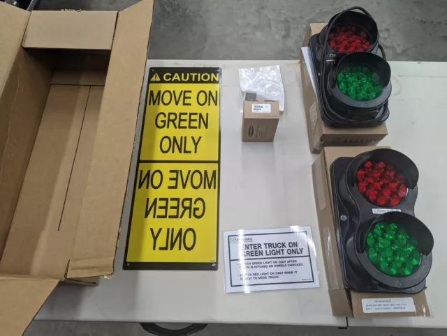 APS Resource AP7601 Safety Dock Lever Light Kit Red Green Photoeye LED 115V