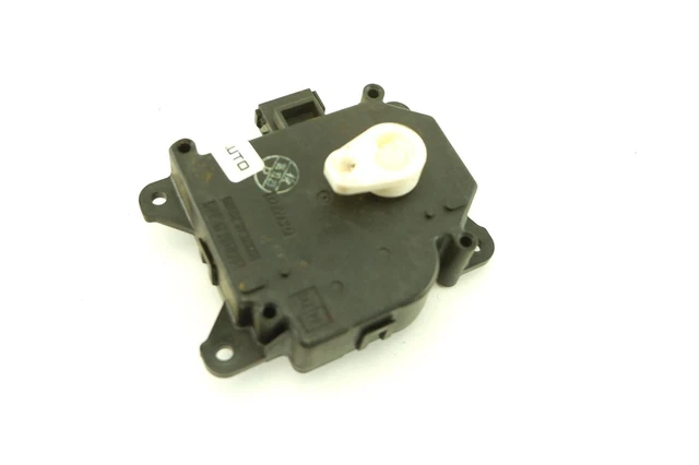 Servomoteur Chauffage/climatisation - Compatible Toyota Avensis T250 2005 - Réf. 063700-8680