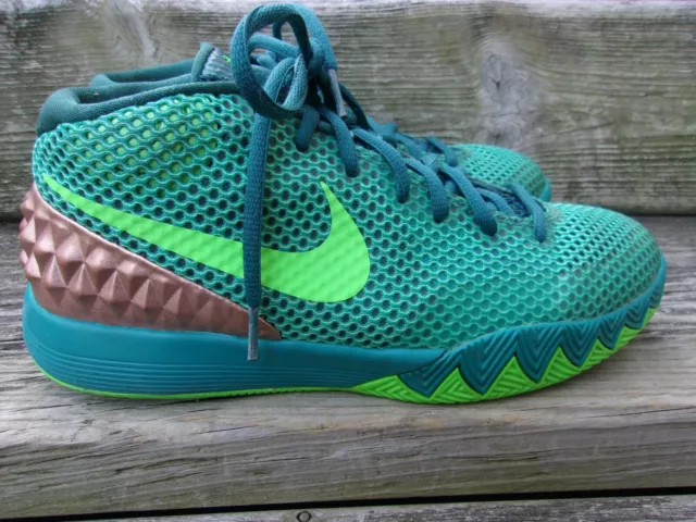 Green and deals gold kyries