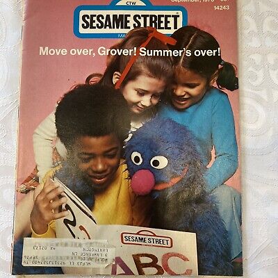 ORIGINAL Vintage September 1976 Sesame Street Magazine Grover