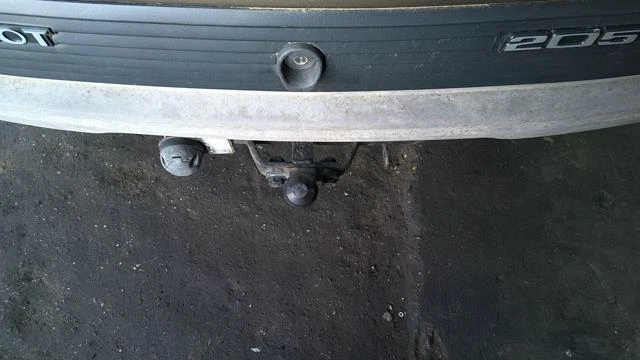 Attelage (boule de remorquage) TOYOTA COROLLA VERSO 2 PHASE 2 Diesel