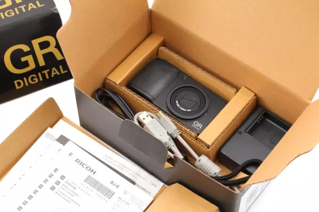 Only 006 Shots [TOP MINT in Box] RICOH GR DIGITAL II 10.1MP Black Camera JAPAN