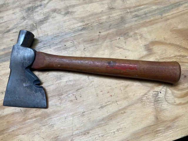 Vintage PLUMB Carpenters Timber Framing Hatchet