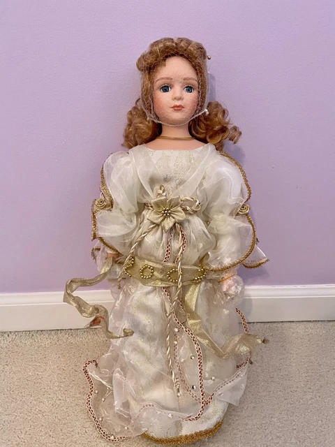 Heritage Signature Collection 2002 Porcelain Angel Doll Angelica #80004 New