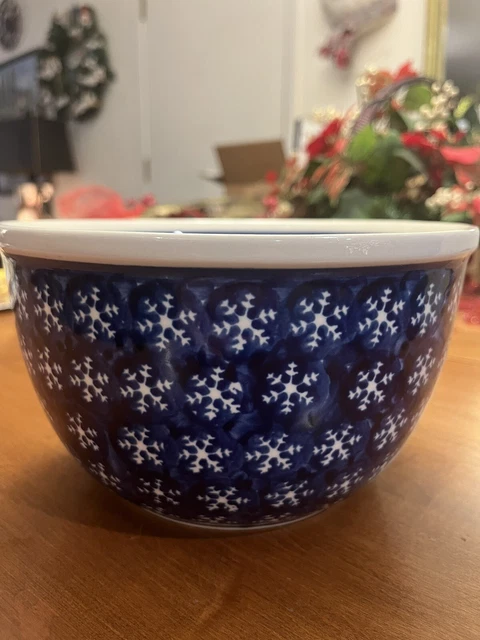 Polish Pottery Zaklady Boleslawiec SNOWFLAKES Large Bowl 8”