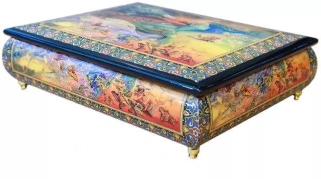 Russian lacquered jewelry box musical Russian fairy tale scene hand painted