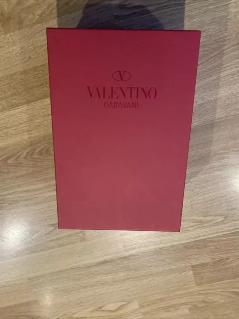 Scatola cheap scarpe valentino