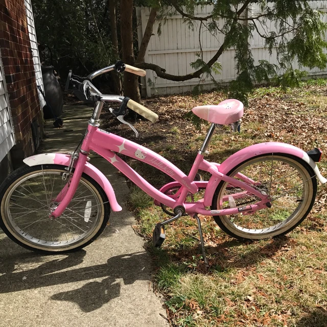 GIRL S NIRVE 20 Pink HELLO KITTY 1 speed CRUISER BICYCLE