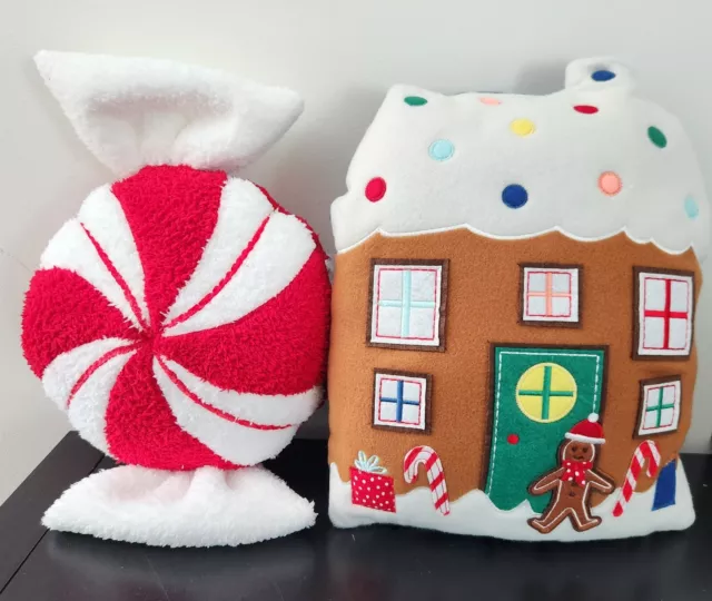 🎄Target Wondershop Reversible Gingerbread House & Peppermint Candy Pillows 2023