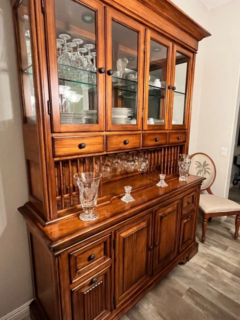 Tommy Bahama China Cabinet Coastal Beach House Furniture