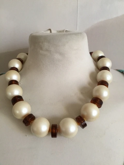 Collier De Perles Fantaisie En Résine Rouge Et Blanc - Bijou Vintage - Charmant Et Unique