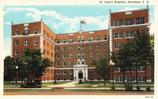 Postcard SD Aberdeen South Dakota St Lukes Hospital Linen Vintage PC H1603