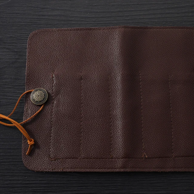 Strumenti, coltello, borsa a rotelle, coltello da tasca intagliato, borsa in pelle, conservazione Le