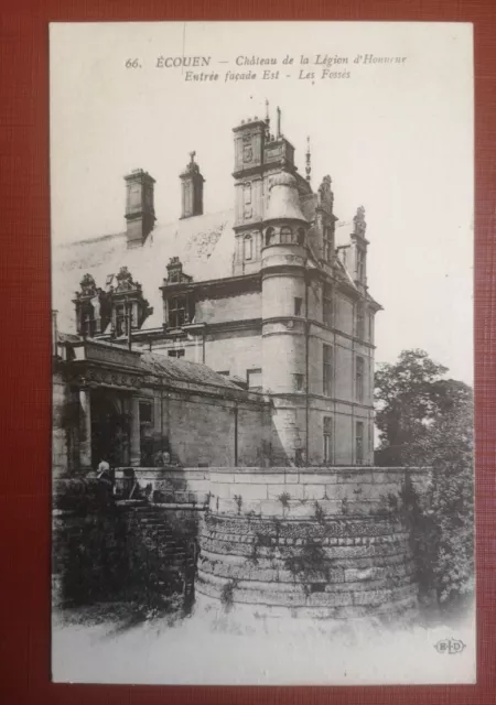 Cpa - 95 - Ecouen - Chateau Legion D Honneur Fosses De La Facade