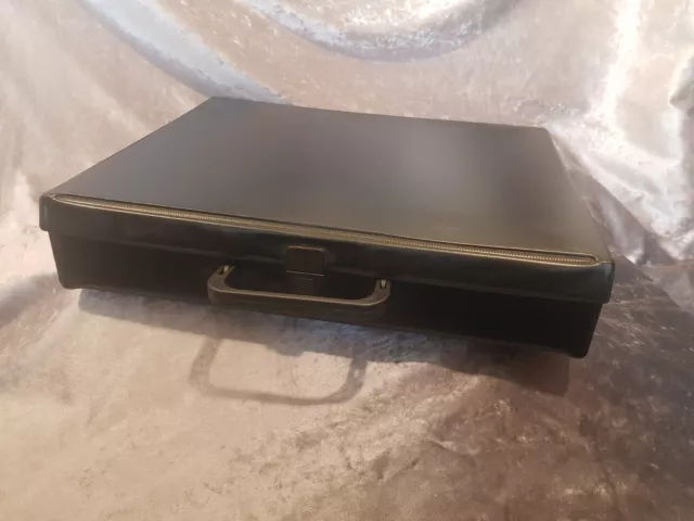 Vintage / Retro Black Cassette Tape Carry Case Storage Box Holds 45 Tapes