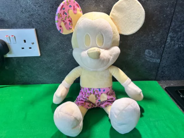 Disney. Mickey Mouse 16 inch plush toy figure