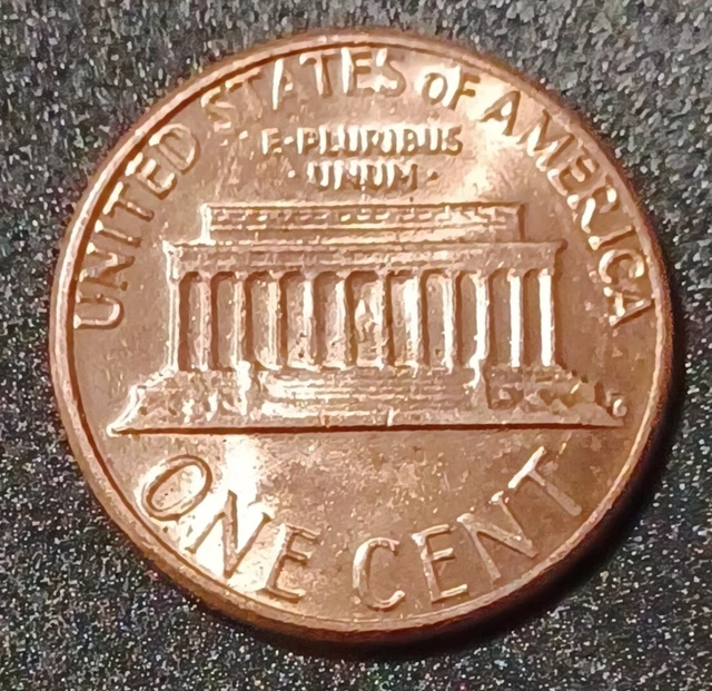 1982 D Small Date Lincoln Memorial Zinc One Cent Penny Red (AB002) Excellent!