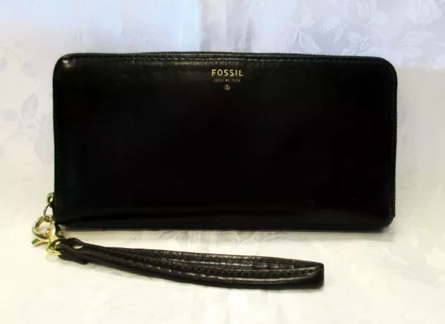 Fossil Black Leather Zip Around Long Continental Wristlet Wallet