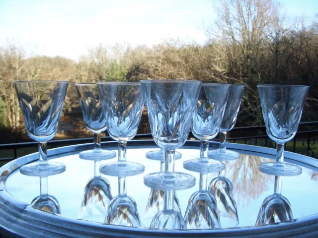 Saint Louis  : 8 Verres à  vin blanc en cristal Signé  / Modèle  BIDASSOA