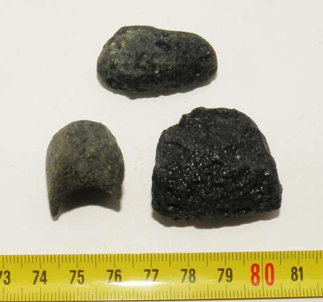 3 Tektite Da Thailandia (47 Grammi - 002)