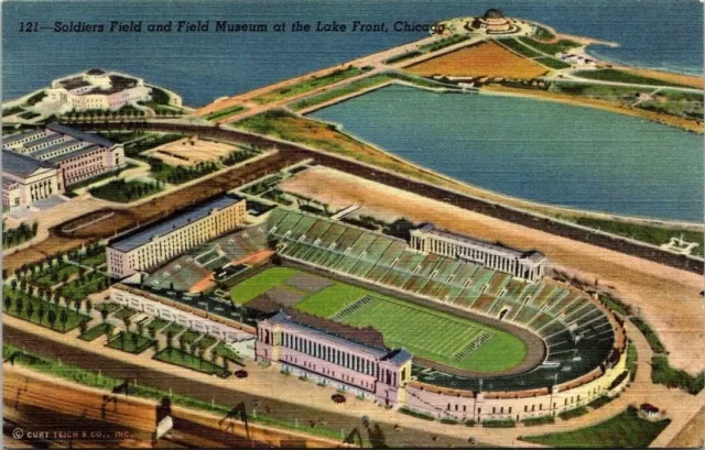 Postcard~Chicago, Illinois~Soldiers Field Burnham Park & Field Museum