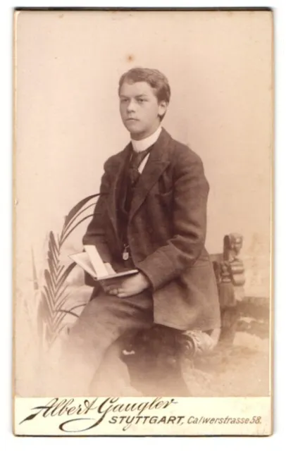 Fotografie Albert Gaugler, Stuttgart, Calwerstr. 58, Portrait junger Mann mit B