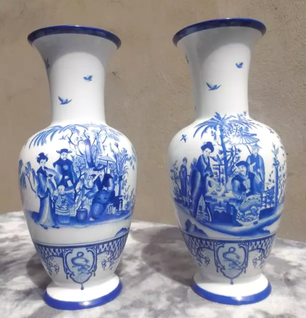 Vintage 20. Jahrhundert chinesische handbemalte blau-weiße Keramik Porzellan Vasen