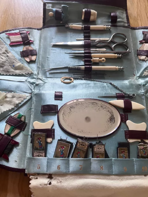 Ancien NECESSAIRE DE COUTURE Coffret cuir soie french antik