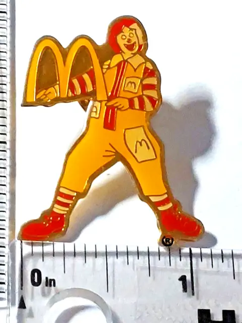 McDonald's Restaurant Ronald McDonald Holding Arches Lapel Pin (040623)
