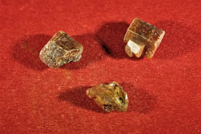 *Vanadinit-Kristalle*3St./10,6g*Mibladen/Marokko*Rohstein*Heilstein*Edelstein*
