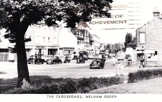 Welham Green - The Crossroads - Near Hatfield - Hertfordshire