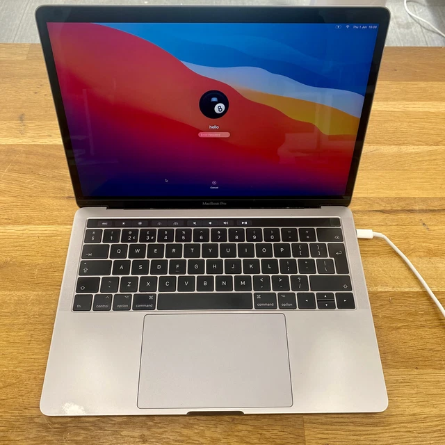 Apple MacBook Pro (13-inch, 2016, Four Thunderbolt 3 Ports, i5 6th Gen)