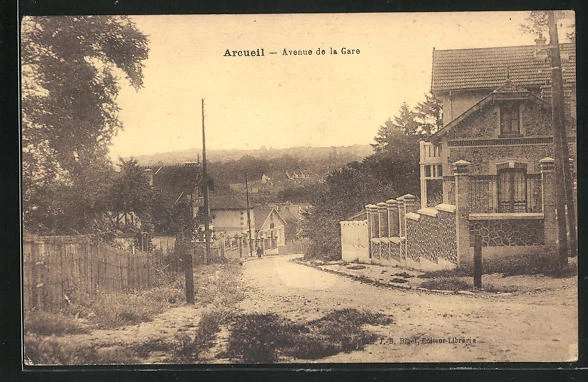 CPA Arcueil, Avenue de la Gare
