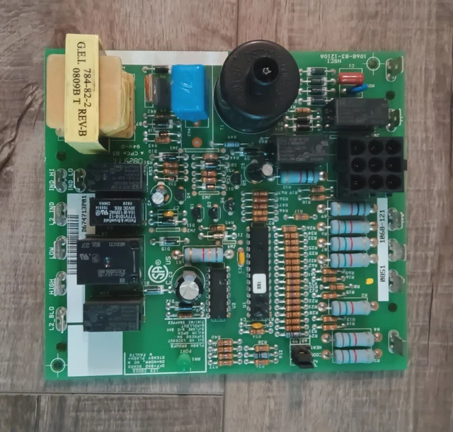 TESTED & WORKING Trane Furnace Control Board - Model CNT05135 / D674713P01