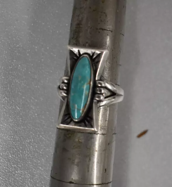 Vtg Ring STERLING SILVER Size 7 Turquoise Navajo