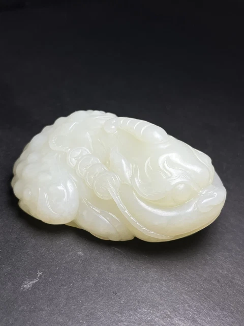 Chinese Exquisite Handmade Lucky Toad Beast carving Hetian Jade Statue