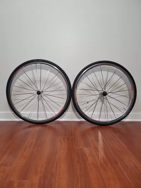 Mavic Ksyrium Elite Silver Clincher 700c Campagnolo Hub Mavic Ksyrium Elite Silver Clincher 700c Campagnolo Hub