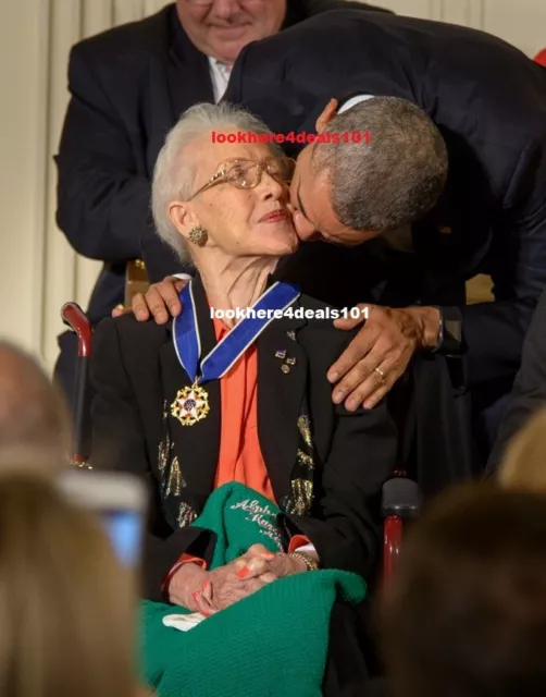 KATHERINE JOHNSON Photo 4x6 NASA Mathematician Medal of Freedom 2015 Obama