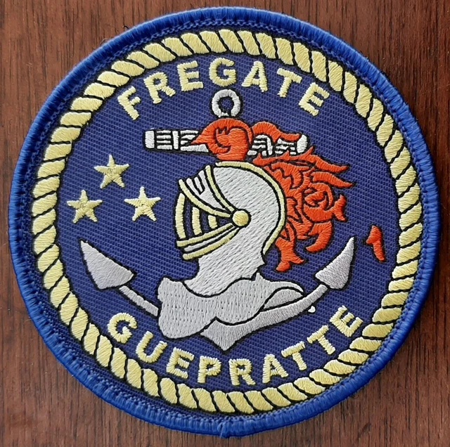 UN INSIGNE TISSU militaire de la Marine Nationale. EUR 6,00 - FR