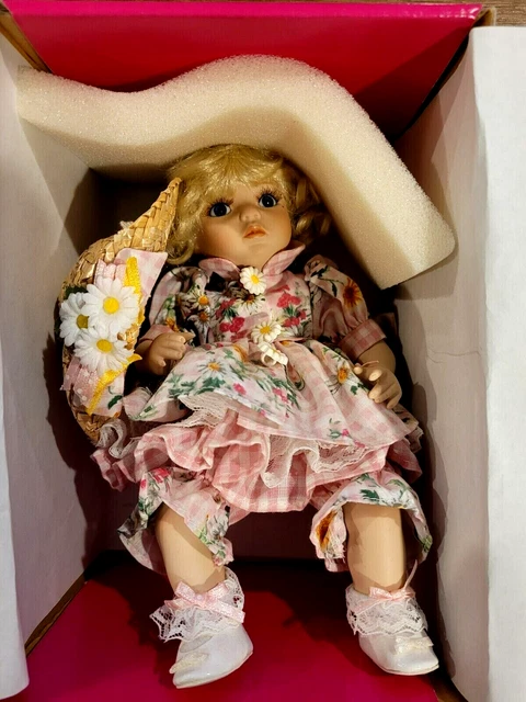 Marie Osmond Daisy Tiny Tot Doll Mint in Box with COA