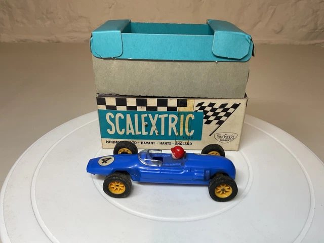 Scalextric model motor racing figures triang complet dans sa boite d Scalextric model motor racing figures triang complet dans sa boite d