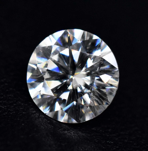 Diamant De Laboratoire CVD 3,05 Carats - Coupe Trillion, Couleur D, Pureté IF (Internally Flawless) - Certifié AGL - Libre Et Non Monté