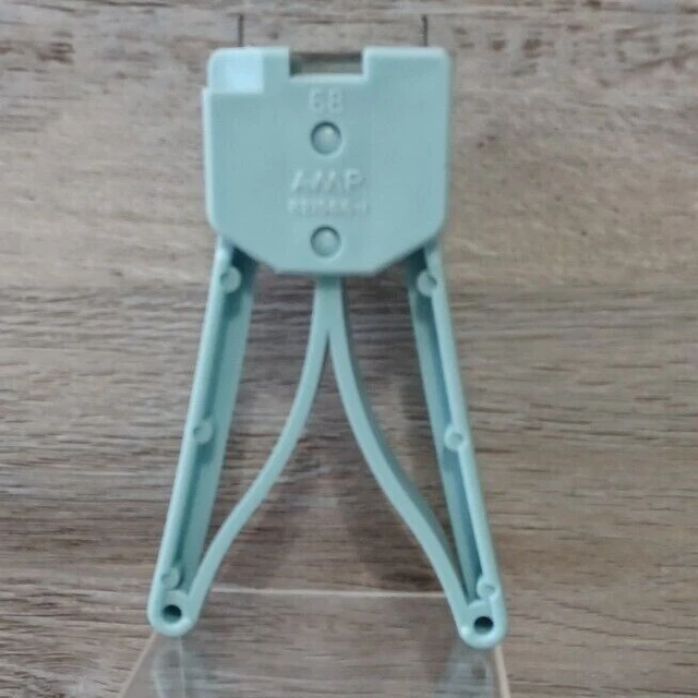 AMP 821566-1 Socket Extraction Tool 68 Pin