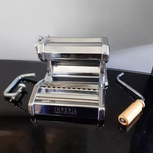 Boxed Imperia Pasta machine, for making pasta or pastry in 6 thicknesses. 3