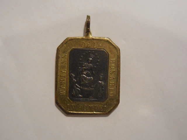 Médaille Dévotionnelle Ancienne - S. Maria Di Montevergine, Avellino (Italie)