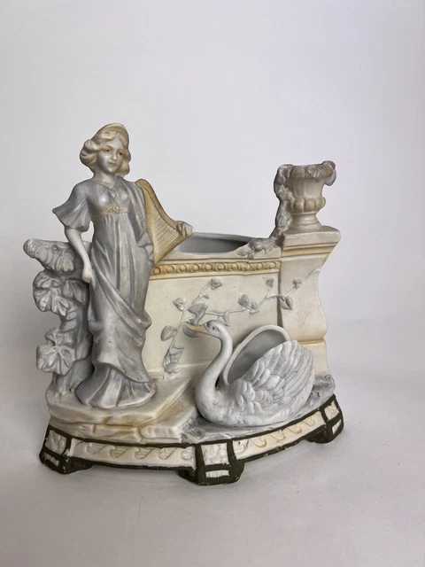 Statuette Jeune Fille Porcelaine Biscuit Polychrome H 23 cm ) - Collection